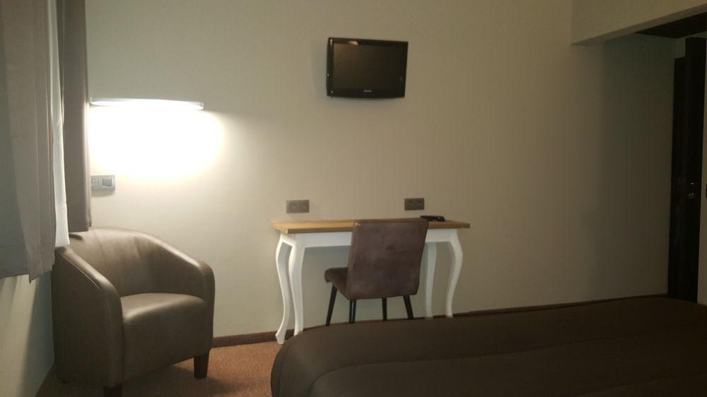 Hotel Le Chantecler Brüksel Dış mekan fotoğraf
