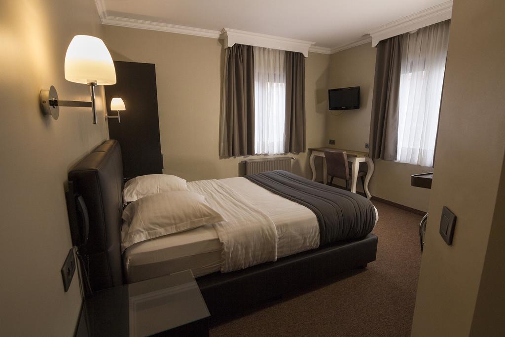 Hotel Le Chantecler Brüksel Dış mekan fotoğraf